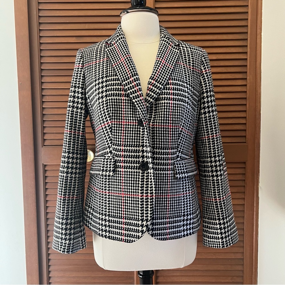 Talbots Black, White, and Red houndstooth plaid Blazer NWT 8